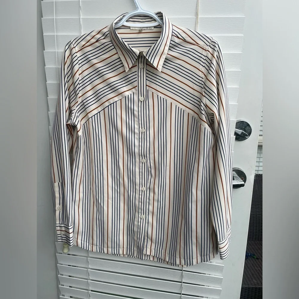 NWOT Monk and Lou blouse - Picture 2 of 6